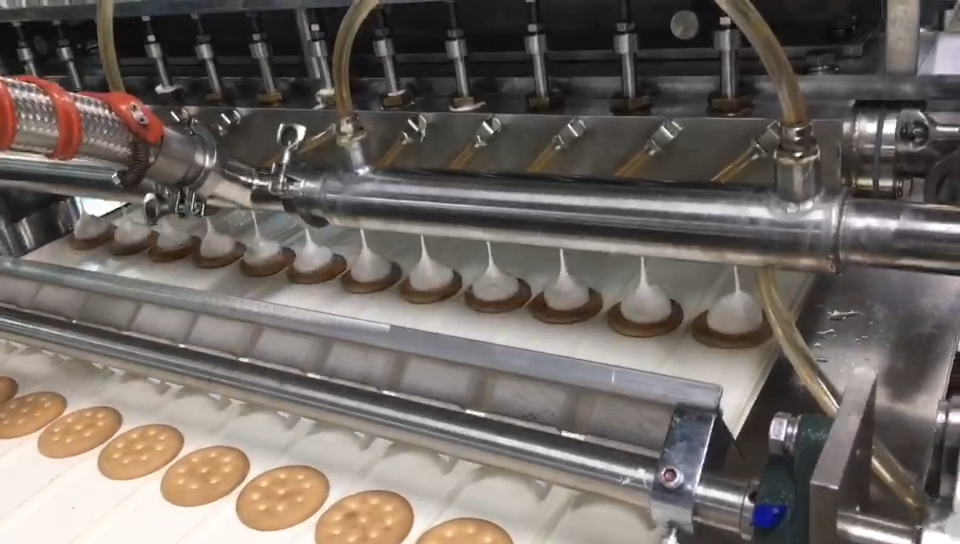 Шоколадный пирог Линия по производству сэндвичей с зефиром-5